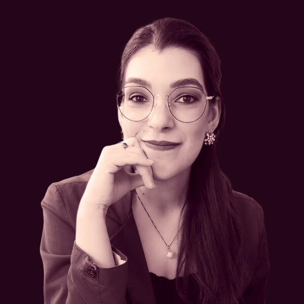 Ysa Nuit - Taróloga e Educadora